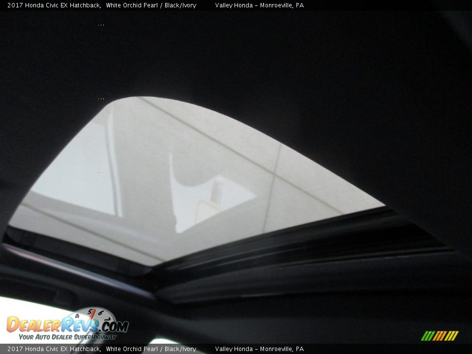 2017 Honda Civic EX Hatchback White Orchid Pearl / Black/Ivory Photo #10