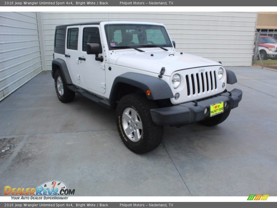 2016 Jeep Wrangler Unlimited Sport 4x4 Bright White / Black Photo #2