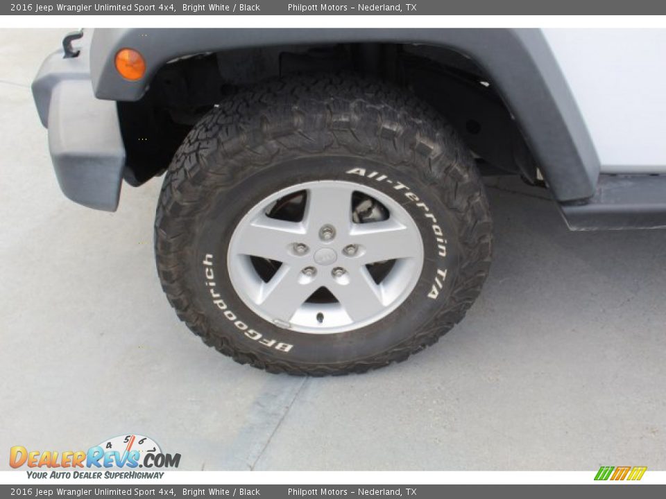2016 Jeep Wrangler Unlimited Sport 4x4 Bright White / Black Photo #5