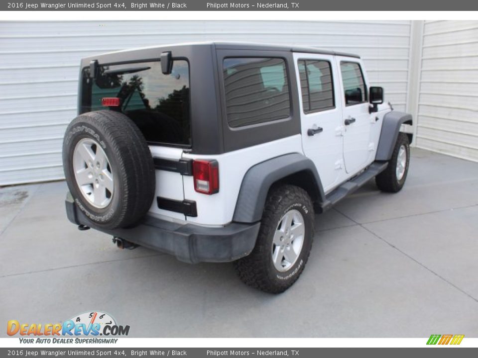 2016 Jeep Wrangler Unlimited Sport 4x4 Bright White / Black Photo #9