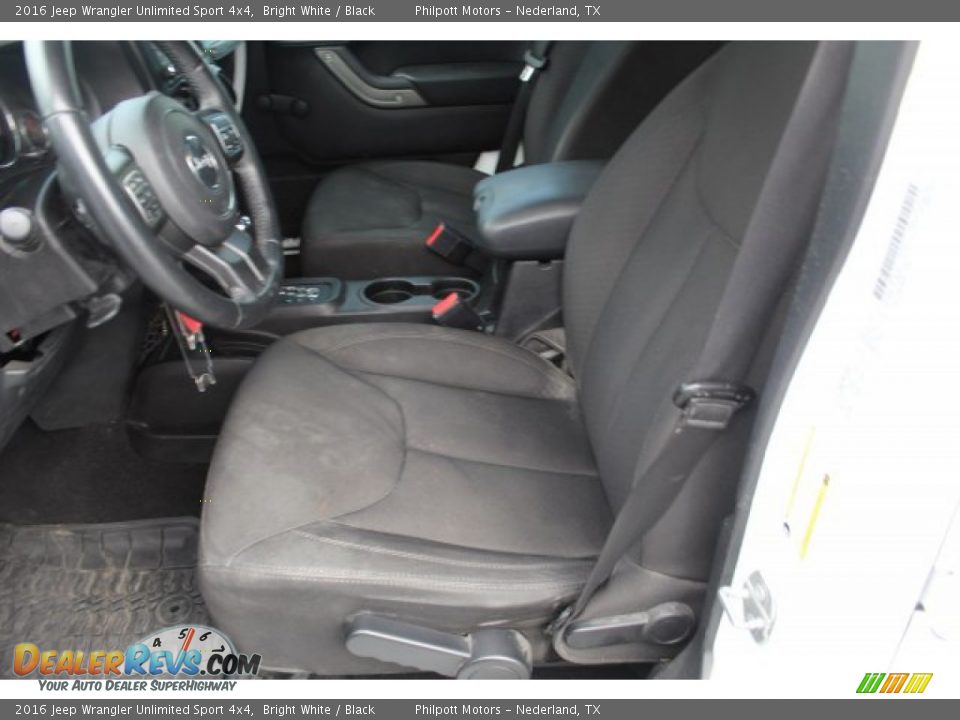 2016 Jeep Wrangler Unlimited Sport 4x4 Bright White / Black Photo #12