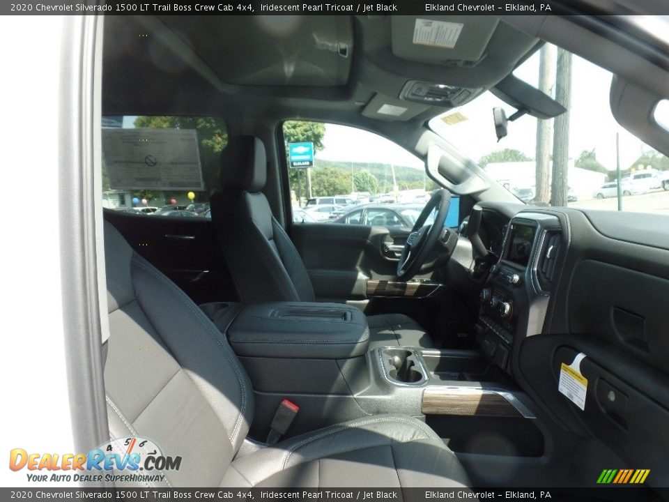 2020 Chevrolet Silverado 1500 LT Trail Boss Crew Cab 4x4 Iridescent Pearl Tricoat / Jet Black Photo #18