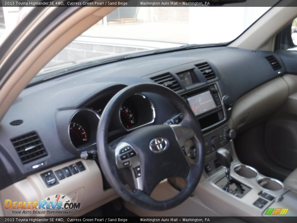2013 Toyota Highlander SE 4WD Cypress Green Pearl / Sand Beige Photo #12