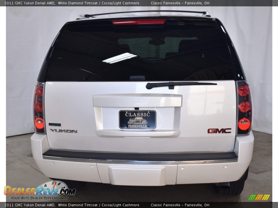 2011 GMC Yukon Denali AWD White Diamond Tintcoat / Cocoa/Light Cashmere Photo #3