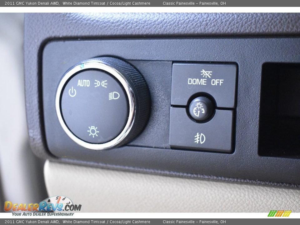 2011 GMC Yukon Denali AWD White Diamond Tintcoat / Cocoa/Light Cashmere Photo #13