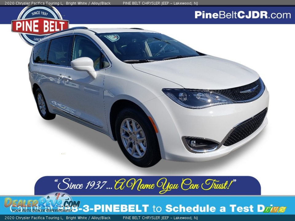 2020 Chrysler Pacifica Touring L Bright White / Alloy/Black Photo #1