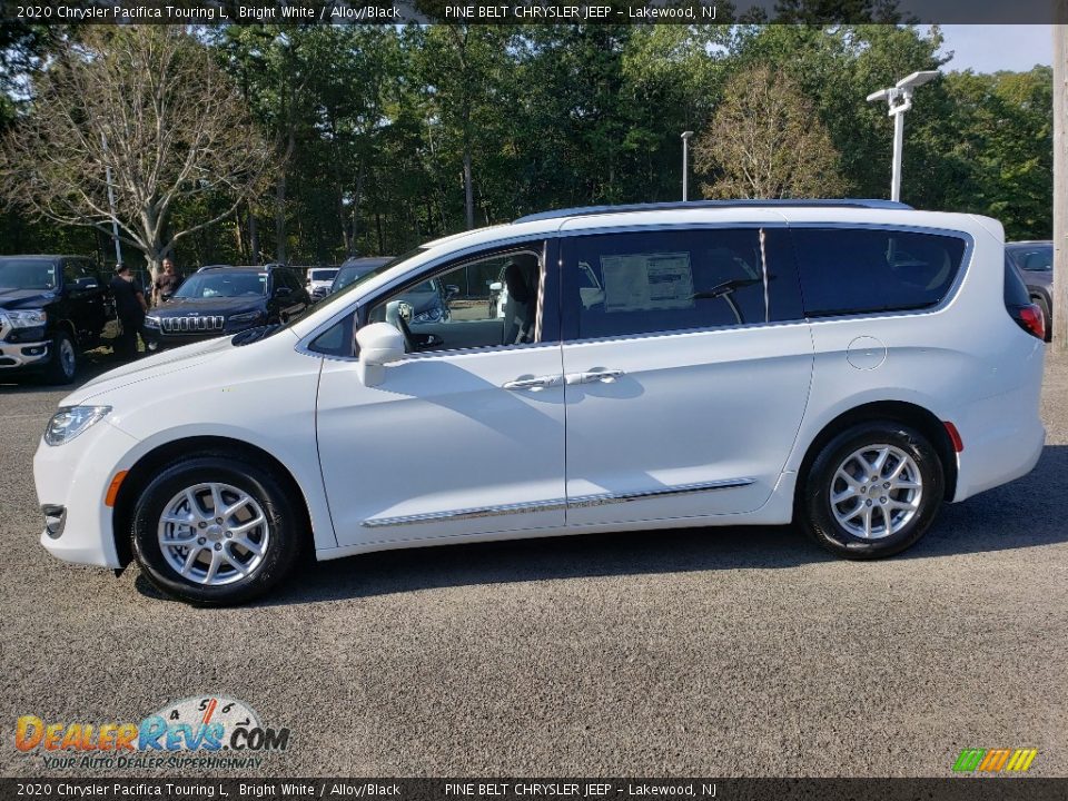 2020 Chrysler Pacifica Touring L Bright White / Alloy/Black Photo #3