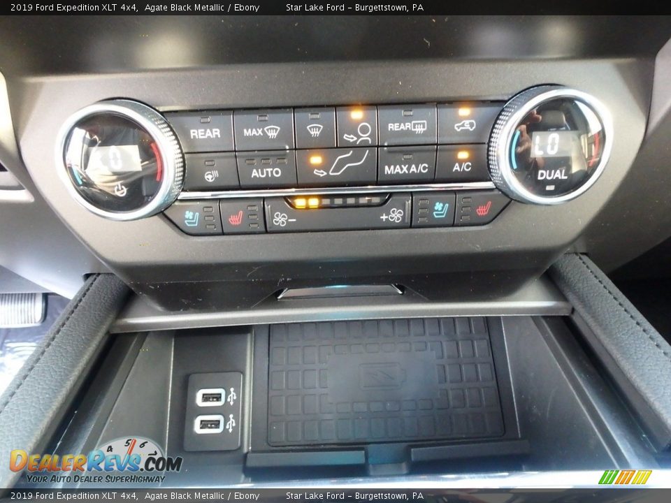 Controls of 2019 Ford Expedition XLT 4x4 Photo #17