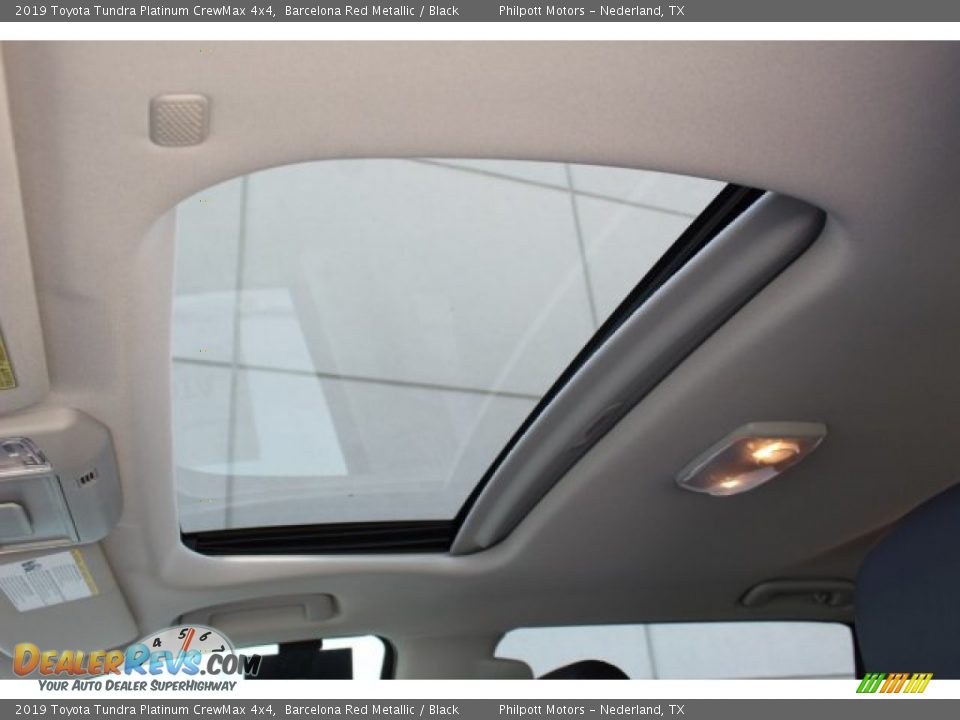2019 Toyota Tundra Platinum CrewMax 4x4 Barcelona Red Metallic / Black Photo #30