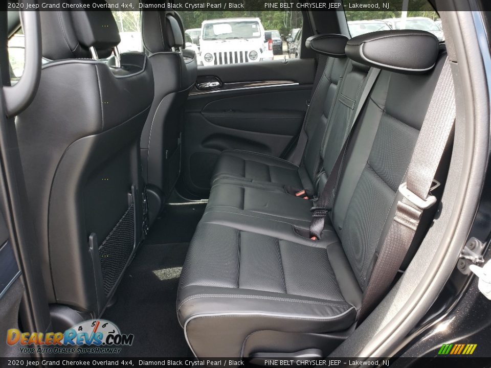 2020 Jeep Grand Cherokee Overland 4x4 Diamond Black Crystal Pearl / Black Photo #6