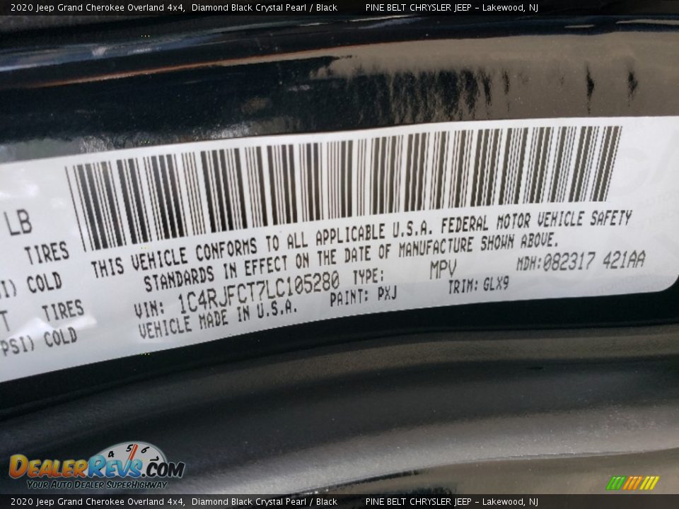 2020 Jeep Grand Cherokee Overland 4x4 Diamond Black Crystal Pearl / Black Photo #9