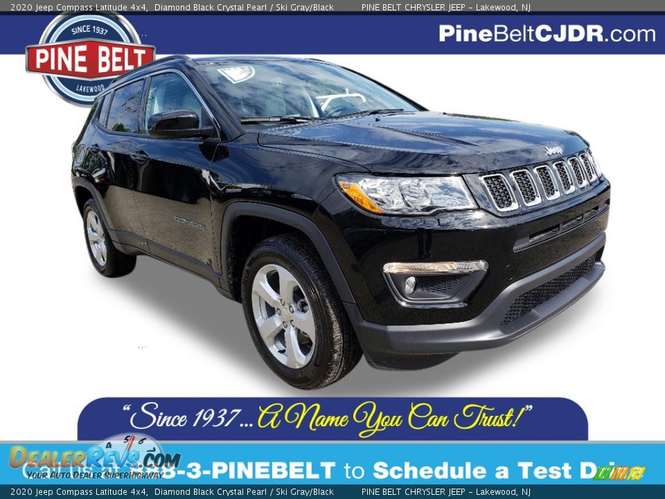 2020 Jeep Compass Latitude 4x4 Diamond Black Crystal Pearl / Ski Gray/Black Photo #1