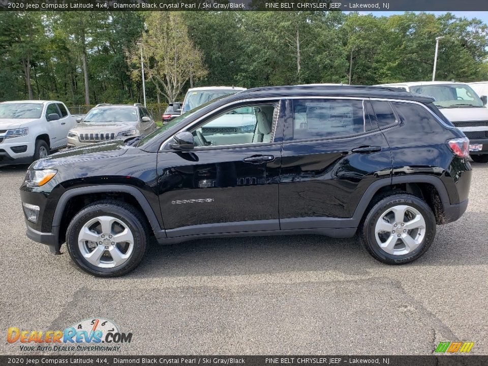 2020 Jeep Compass Latitude 4x4 Diamond Black Crystal Pearl / Ski Gray/Black Photo #3