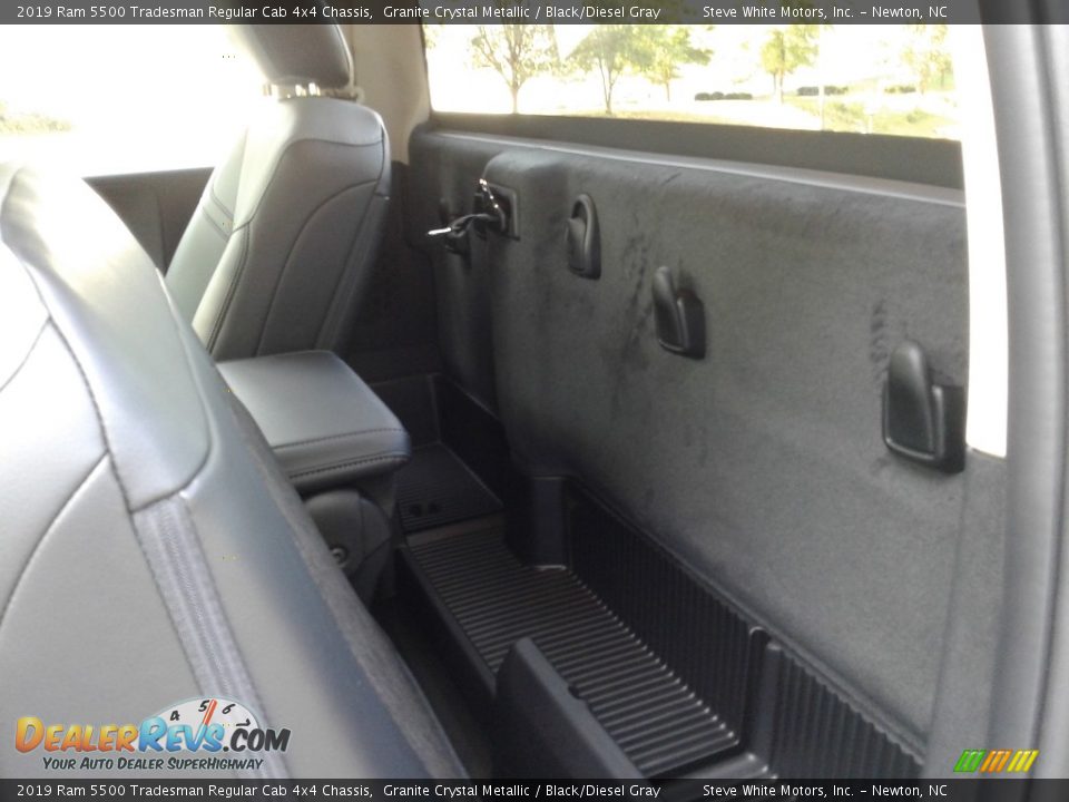 2019 Ram 5500 Tradesman Regular Cab 4x4 Chassis Granite Crystal Metallic / Black/Diesel Gray Photo #11