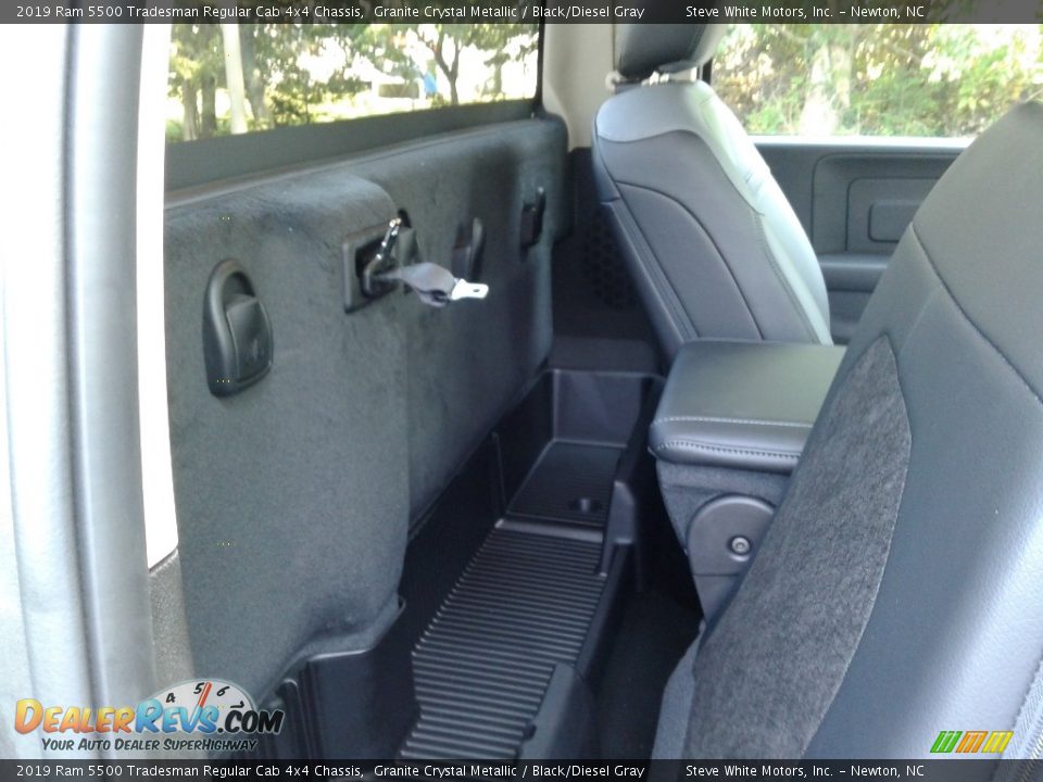 2019 Ram 5500 Tradesman Regular Cab 4x4 Chassis Granite Crystal Metallic / Black/Diesel Gray Photo #13