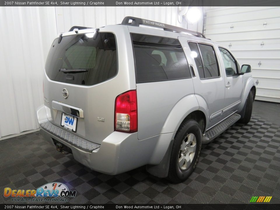 2007 Nissan Pathfinder SE 4x4 Silver Lightning / Graphite Photo #14