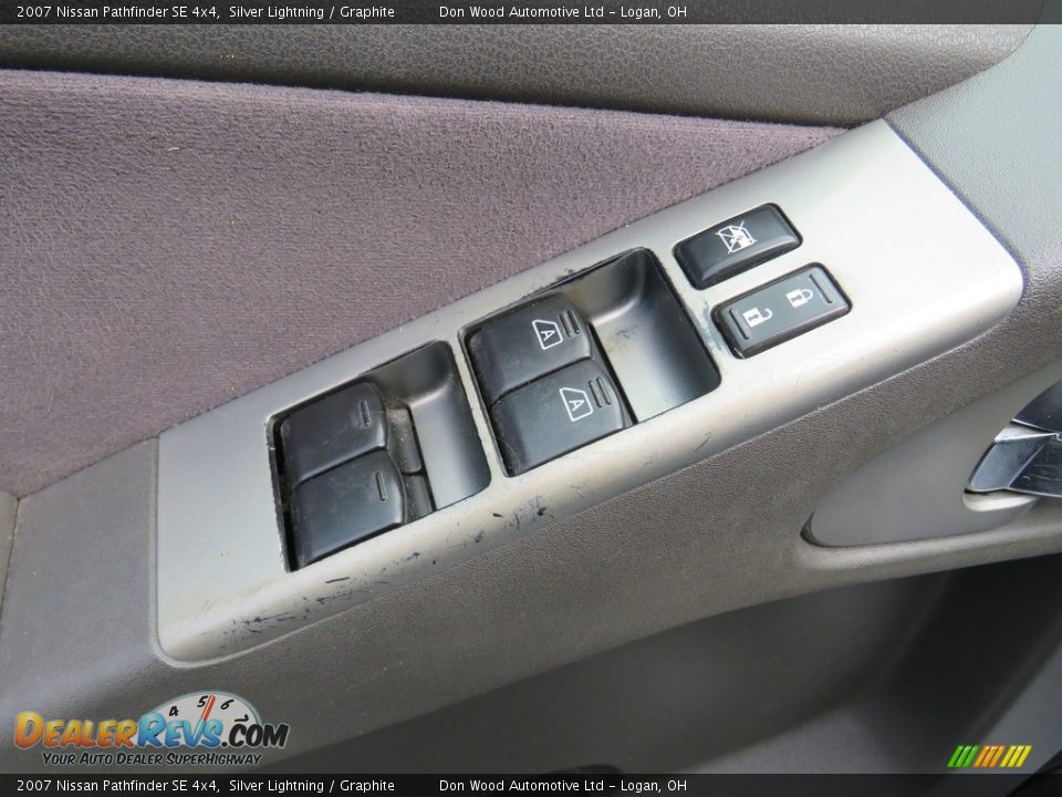 2007 Nissan Pathfinder SE 4x4 Silver Lightning / Graphite Photo #16