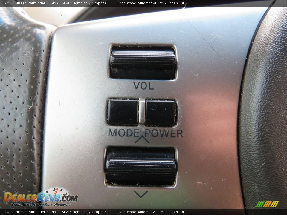 2007 Nissan Pathfinder SE 4x4 Silver Lightning / Graphite Photo #21