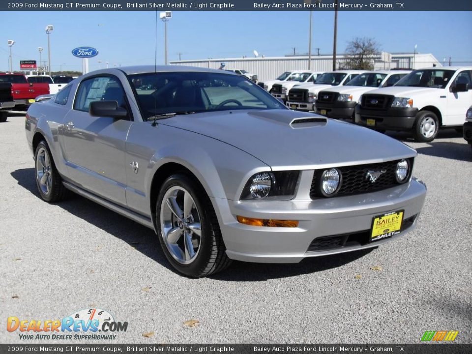 2009 Ford Mustang GT Premium Coupe Brilliant Silver Metallic / Light Graphite Photo #7