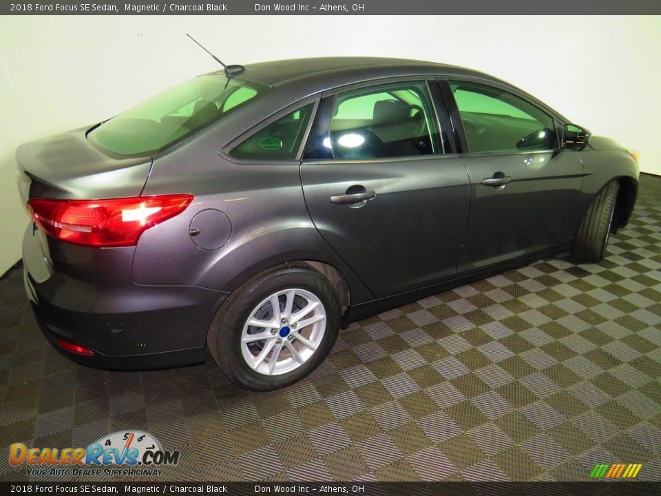 2018 Ford Focus SE Sedan Magnetic / Charcoal Black Photo #14