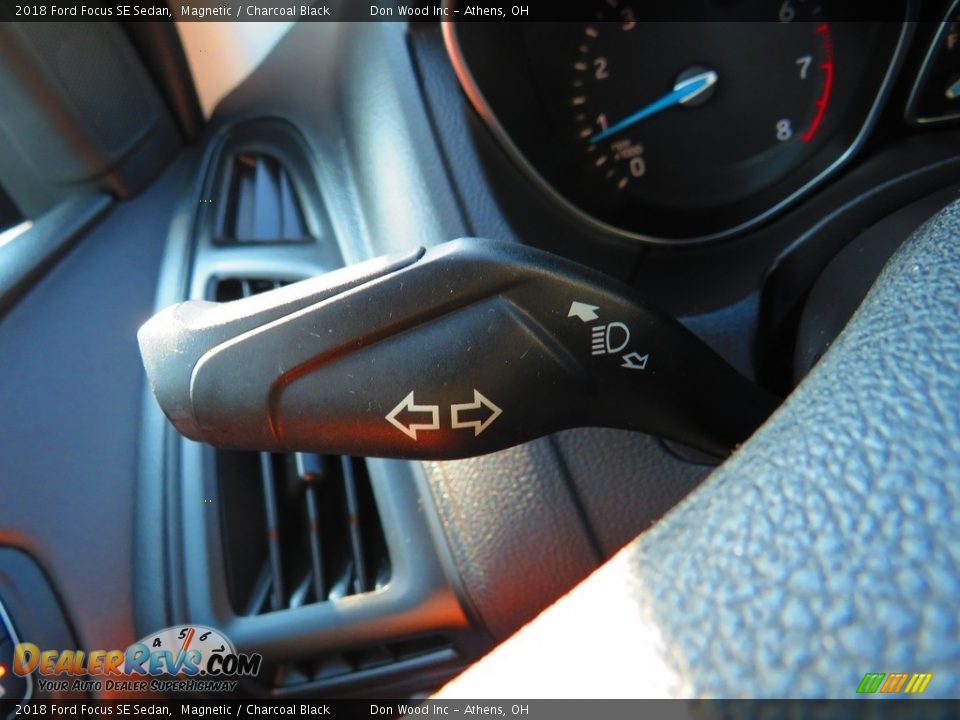 2018 Ford Focus SE Sedan Magnetic / Charcoal Black Photo #29