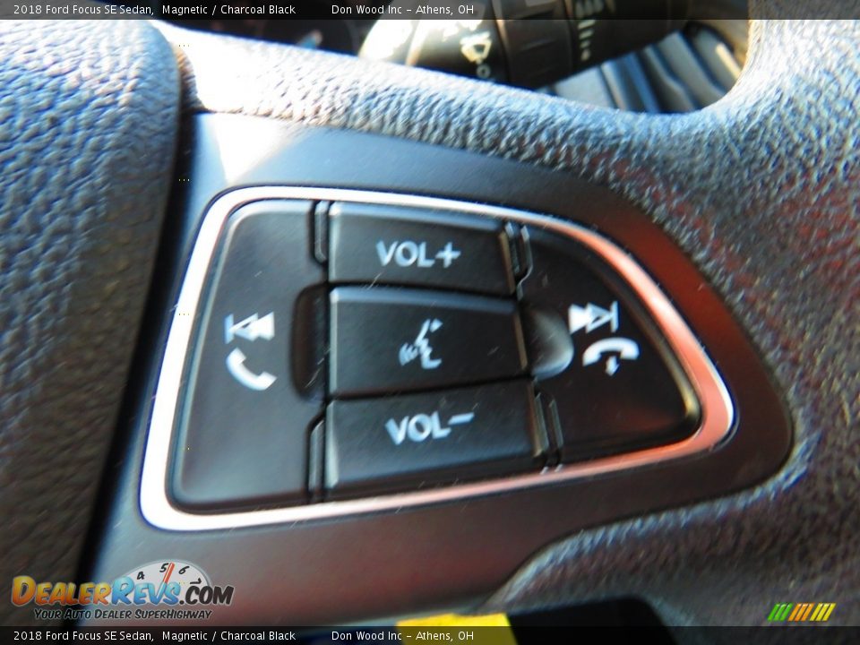 2018 Ford Focus SE Sedan Magnetic / Charcoal Black Photo #33