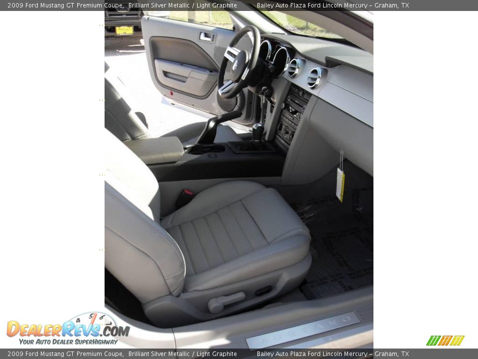 2009 Ford Mustang GT Premium Coupe Brilliant Silver Metallic / Light Graphite Photo #11