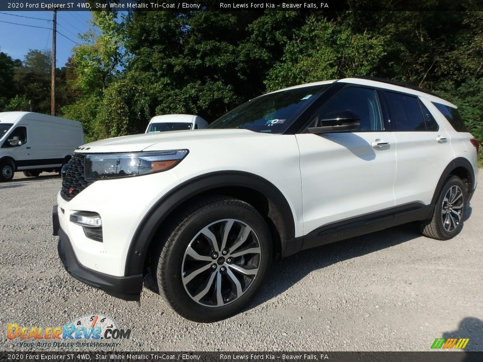 Front 3/4 View of 2020 Ford Explorer ST 4WD Photo #7