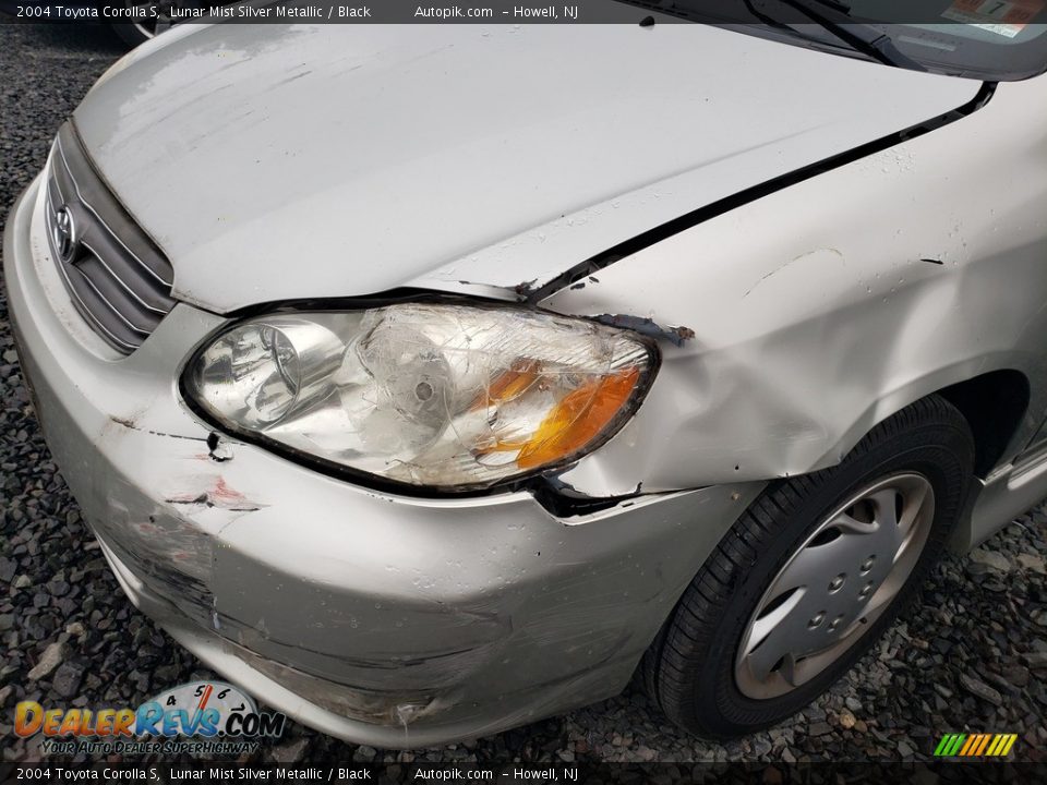 2004 Toyota Corolla S Lunar Mist Silver Metallic / Black Photo #2