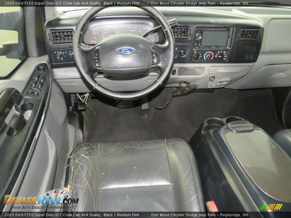 2003 Ford F350 Super Duty XLT Crew Cab 4x4 Dually Black / Medium Flint Photo #34