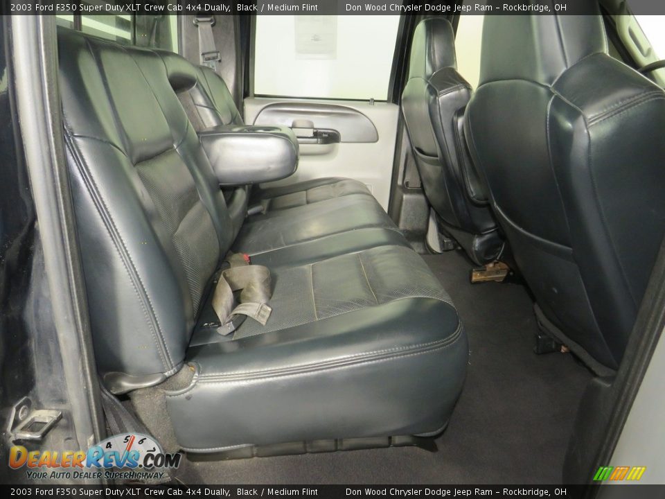2003 Ford F350 Super Duty XLT Crew Cab 4x4 Dually Black / Medium Flint Photo #36