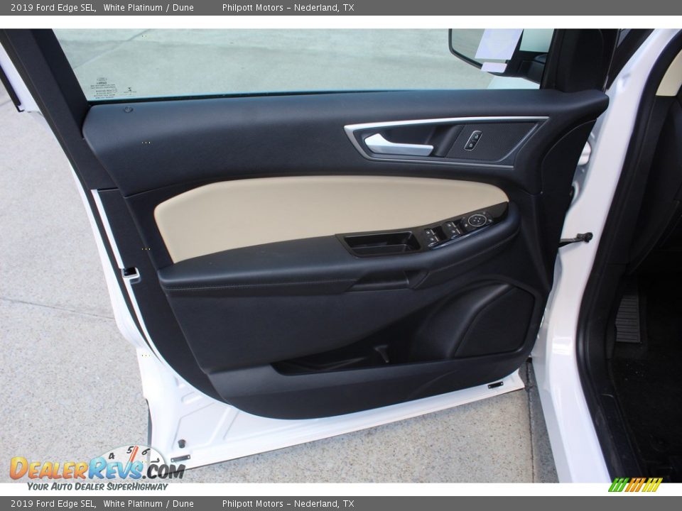 2019 Ford Edge SEL White Platinum / Dune Photo #9