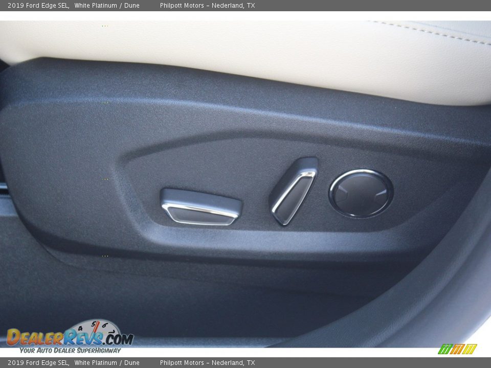 2019 Ford Edge SEL White Platinum / Dune Photo #11