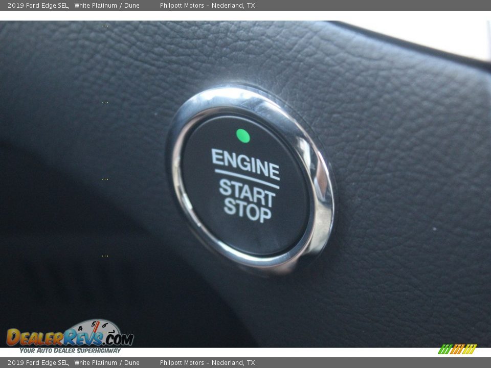 2019 Ford Edge SEL White Platinum / Dune Photo #18