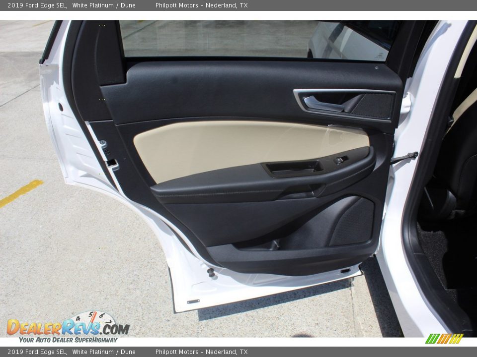 2019 Ford Edge SEL White Platinum / Dune Photo #20