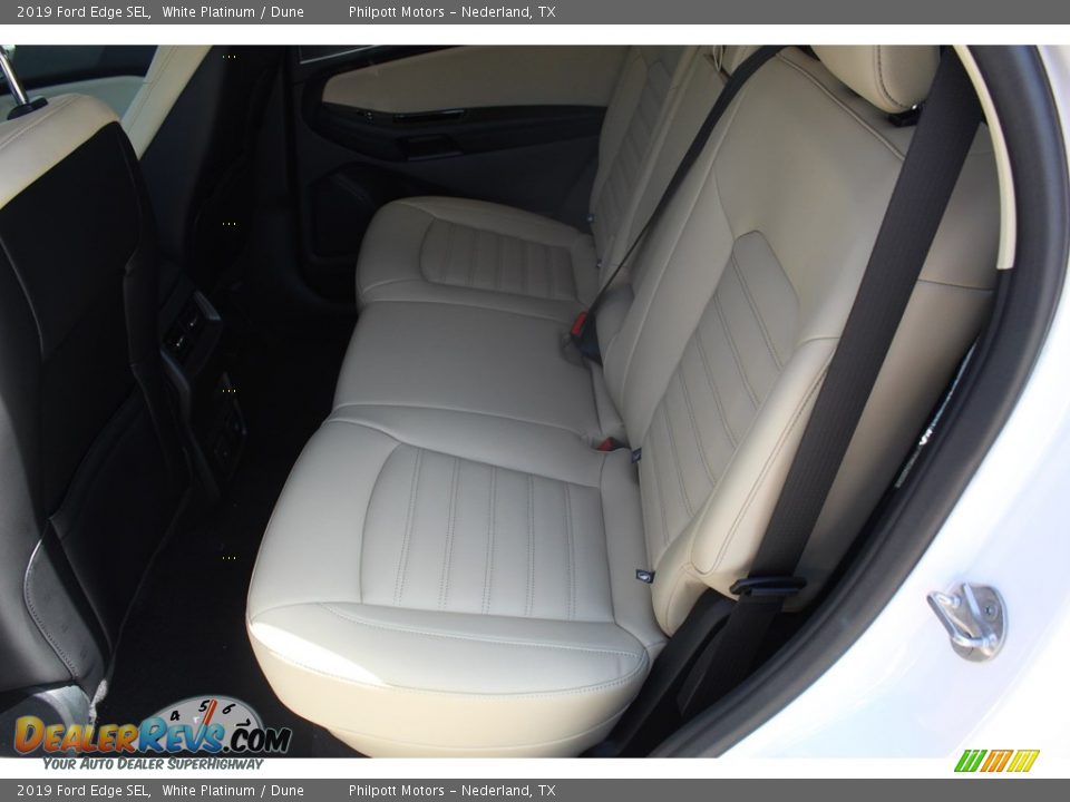 2019 Ford Edge SEL White Platinum / Dune Photo #21