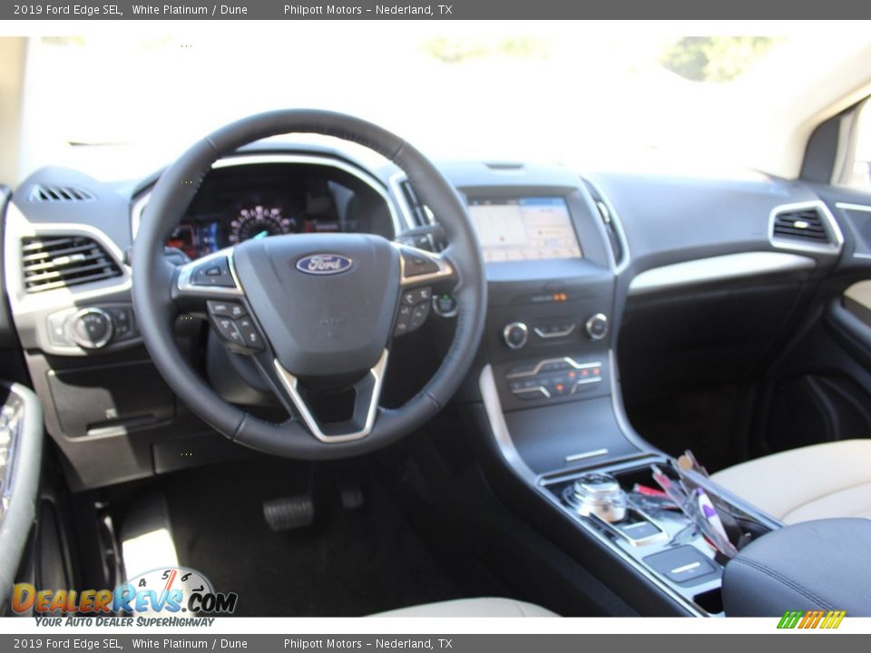 2019 Ford Edge SEL White Platinum / Dune Photo #22