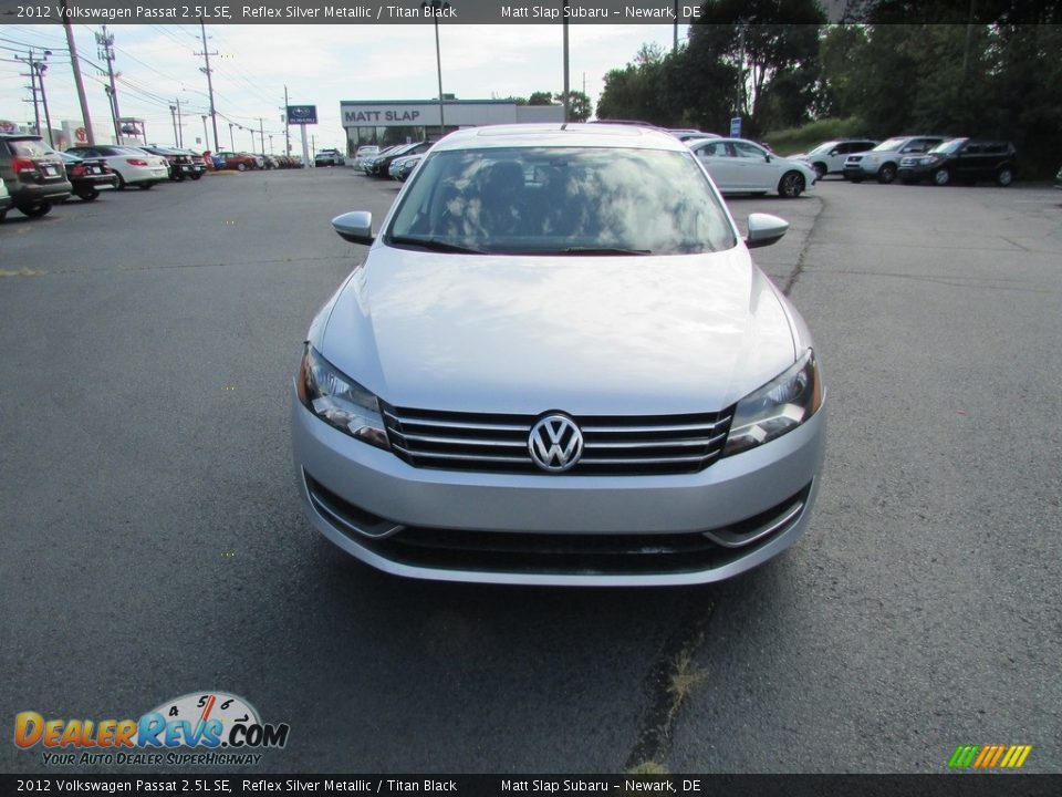 2012 Volkswagen Passat 2.5L SE Reflex Silver Metallic / Titan Black Photo #3