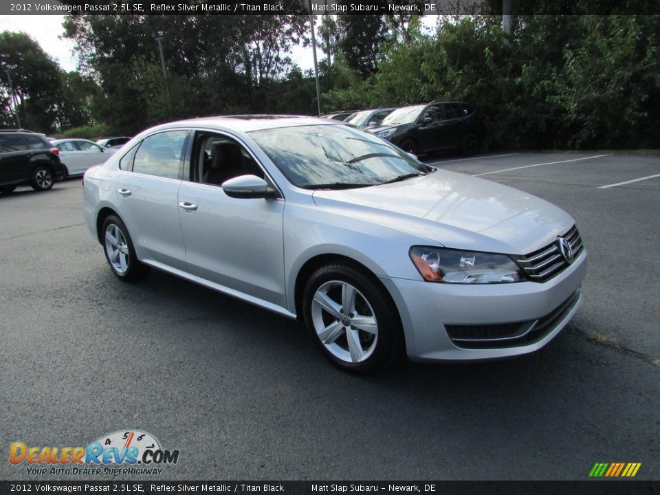 2012 Volkswagen Passat 2.5L SE Reflex Silver Metallic / Titan Black Photo #4