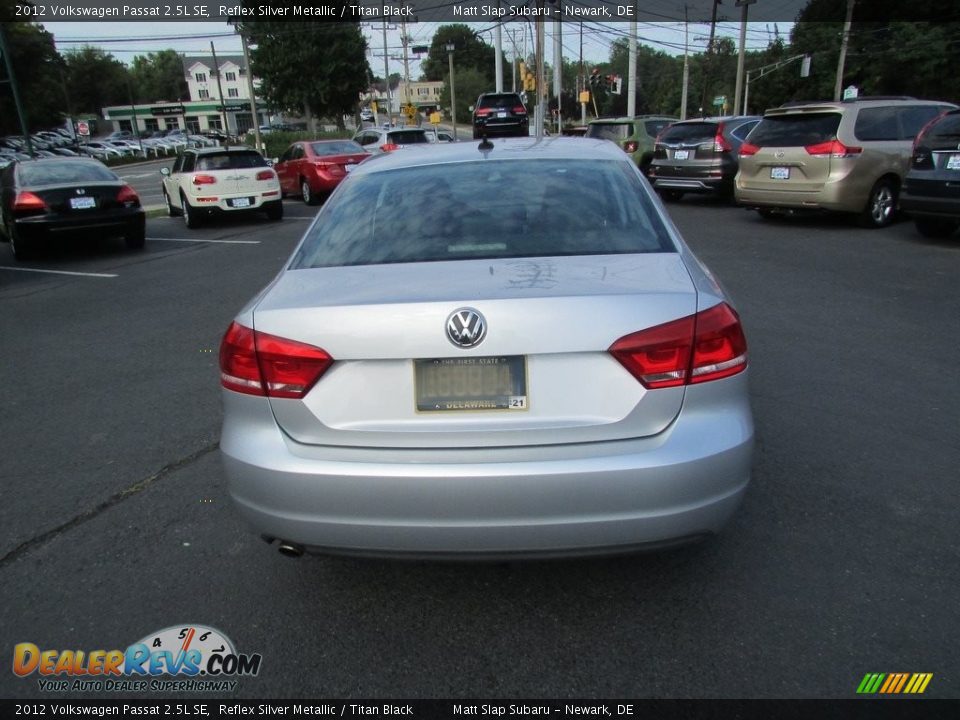 2012 Volkswagen Passat 2.5L SE Reflex Silver Metallic / Titan Black Photo #7