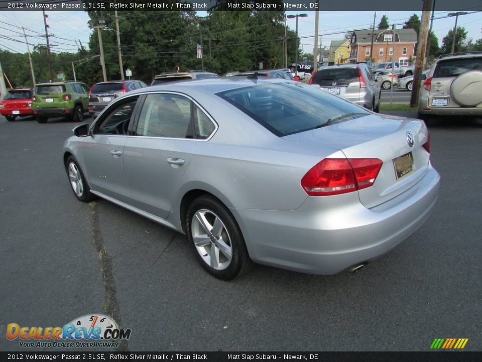 2012 Volkswagen Passat 2.5L SE Reflex Silver Metallic / Titan Black Photo #8