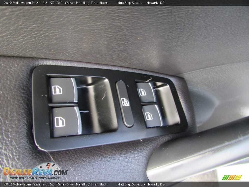 2012 Volkswagen Passat 2.5L SE Reflex Silver Metallic / Titan Black Photo #15