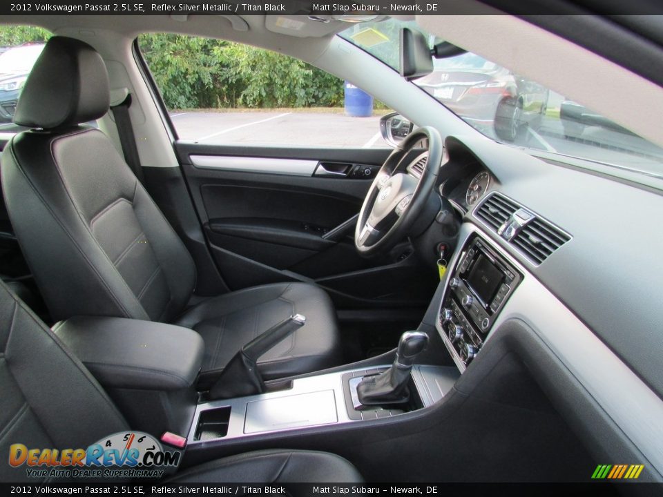 2012 Volkswagen Passat 2.5L SE Reflex Silver Metallic / Titan Black Photo #17