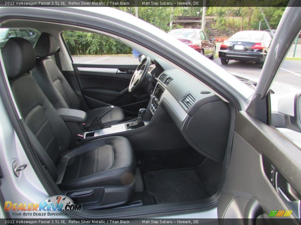 2012 Volkswagen Passat 2.5L SE Reflex Silver Metallic / Titan Black Photo #18
