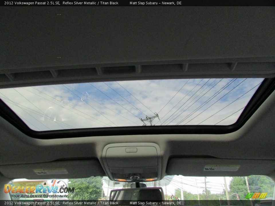 2012 Volkswagen Passat 2.5L SE Reflex Silver Metallic / Titan Black Photo #21