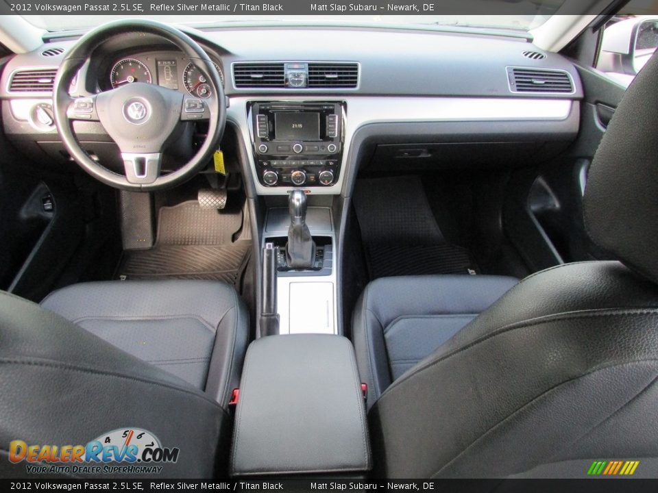 2012 Volkswagen Passat 2.5L SE Reflex Silver Metallic / Titan Black Photo #25