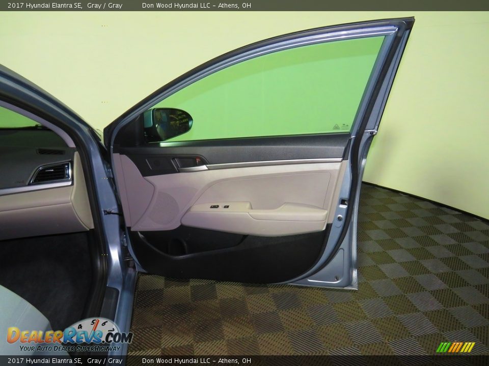 2017 Hyundai Elantra SE Gray / Gray Photo #24