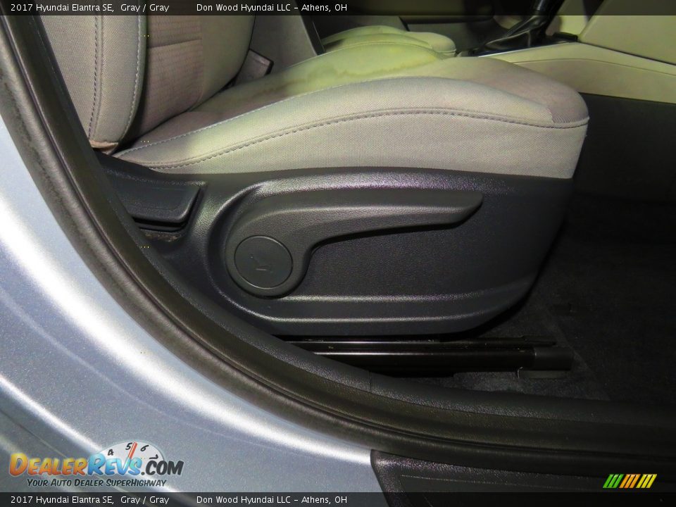 2017 Hyundai Elantra SE Gray / Gray Photo #25