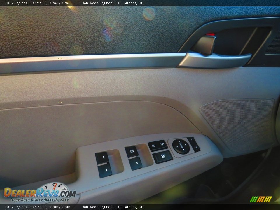 2017 Hyundai Elantra SE Gray / Gray Photo #33