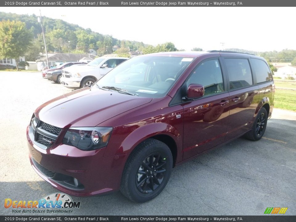 2019 Dodge Grand Caravan SE Octane Red Pearl / Black Photo #1